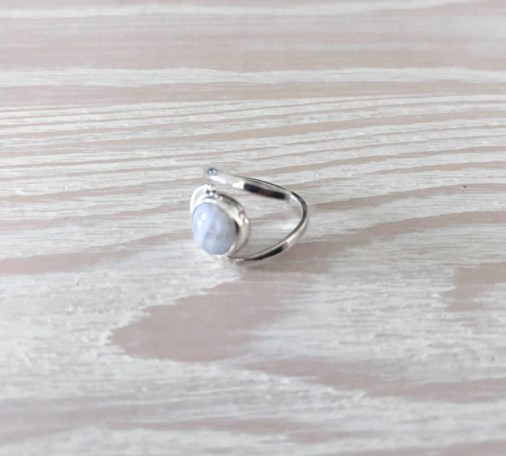 Anillo Espiral de Piedra Luna