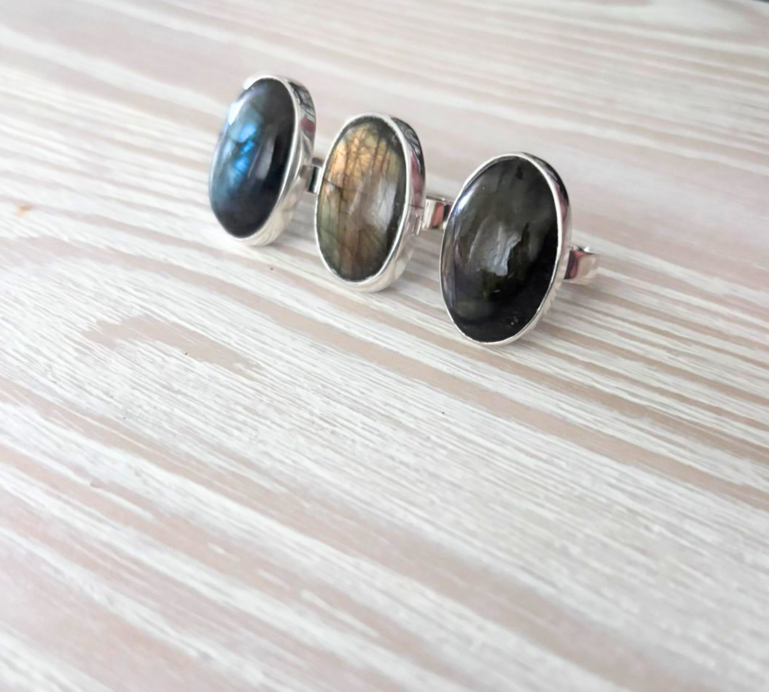 Anillo Oval de Labradorita
